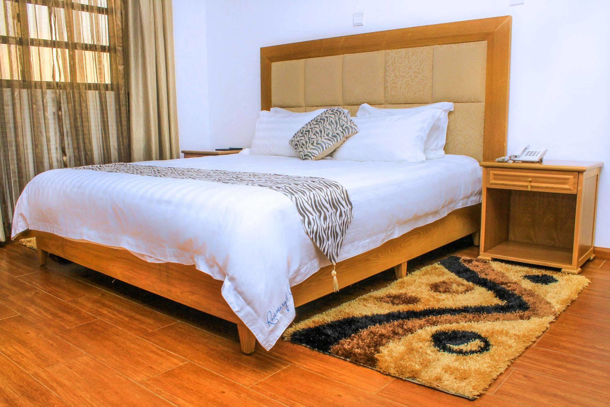 Rosemary Courts Bed & Breakfast Entebbe Luaran gambar